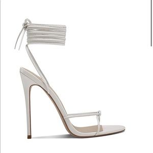 FEMME LA ATHENS LACE UP HEELS IN IVORY